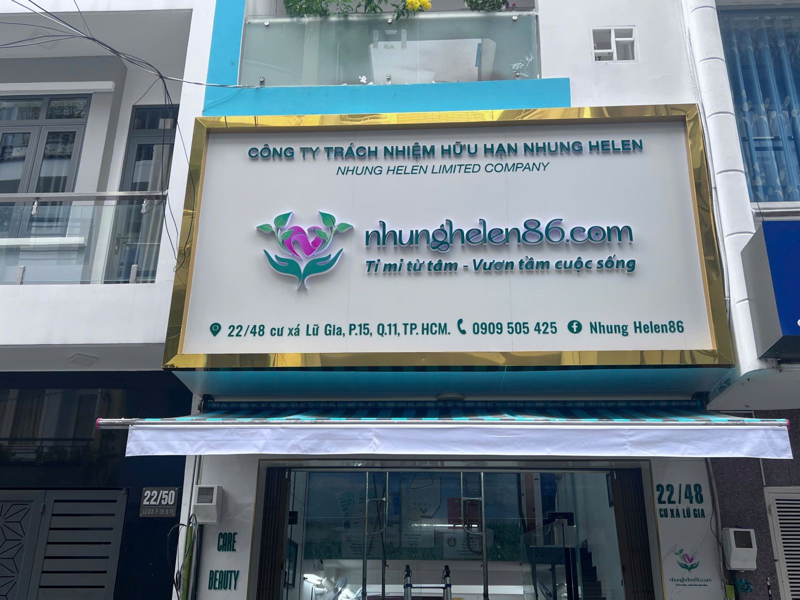 Mẫu Bảng Hiệu Showroom Đẹp Năm 2025