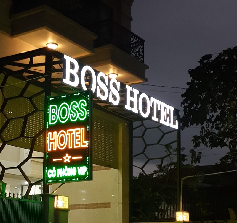 Thi Công Bảng Hiệu Nhà Nghỉ Chuyên Nghiệp