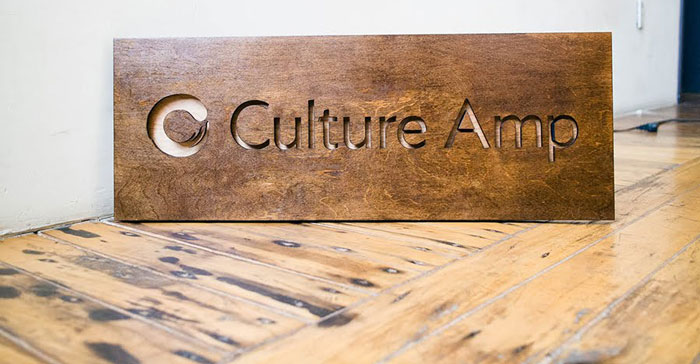 Thiết Kế Bảng Hiệu Gỗ Vintage