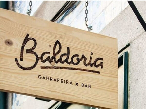 Thiết Kế Bảng Hiệu Gỗ Vintage