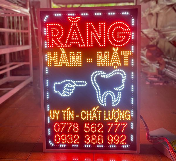 Mẫu Biển Quảng Cáo Hộp Đèn LED Đẹp Năm 2025