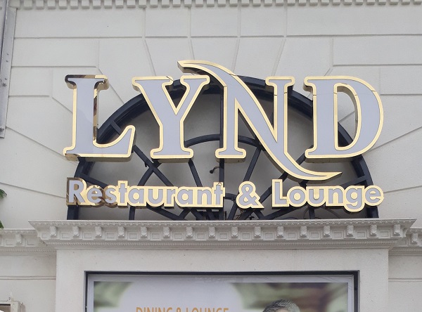 Mẫu Biển Hiệu Nhà Hàng Đẹp Năm 2025