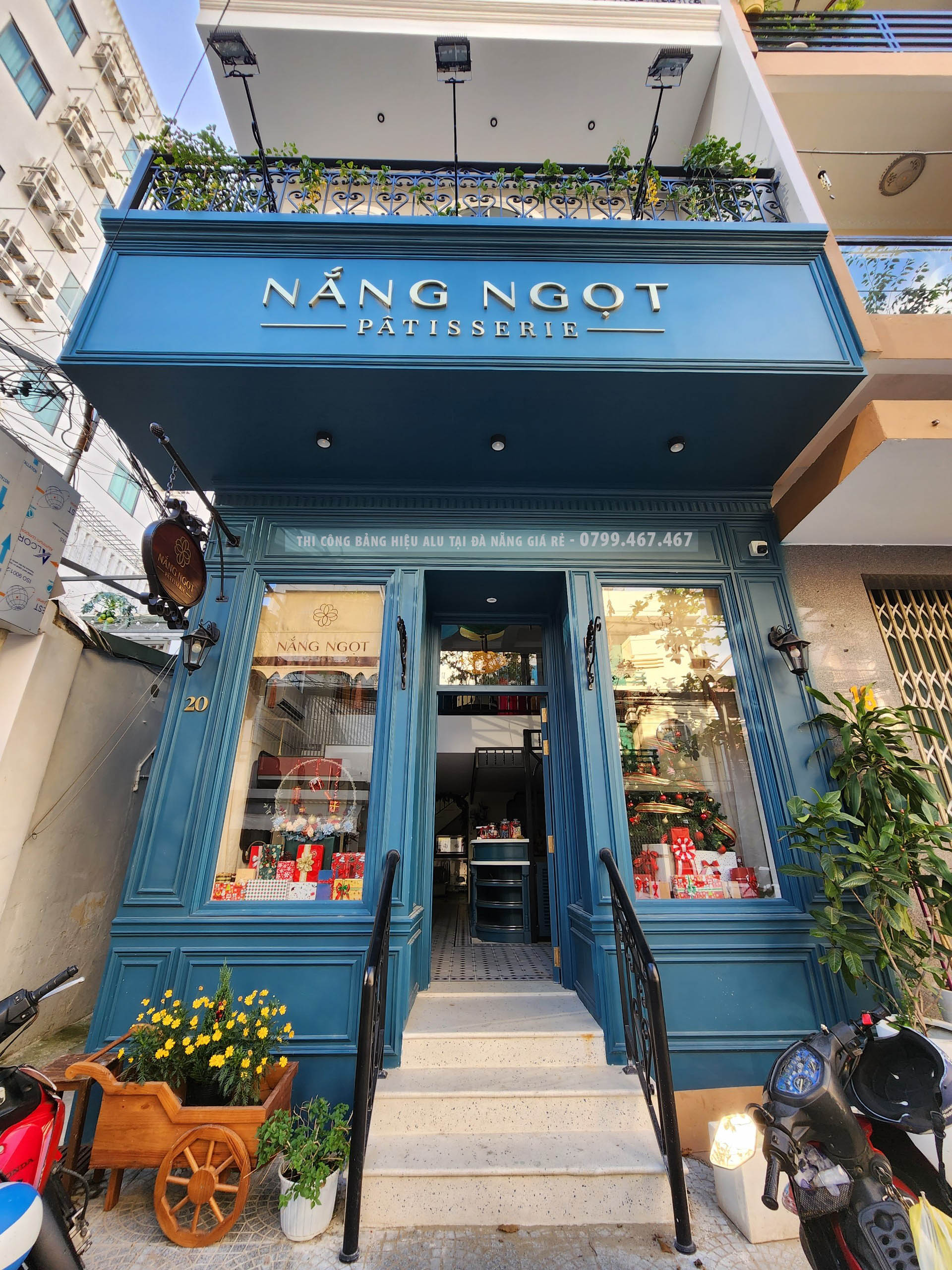 Thi Công Bảng Hiệu Tiệm Bánh Đẹp, Thu Hút Khách