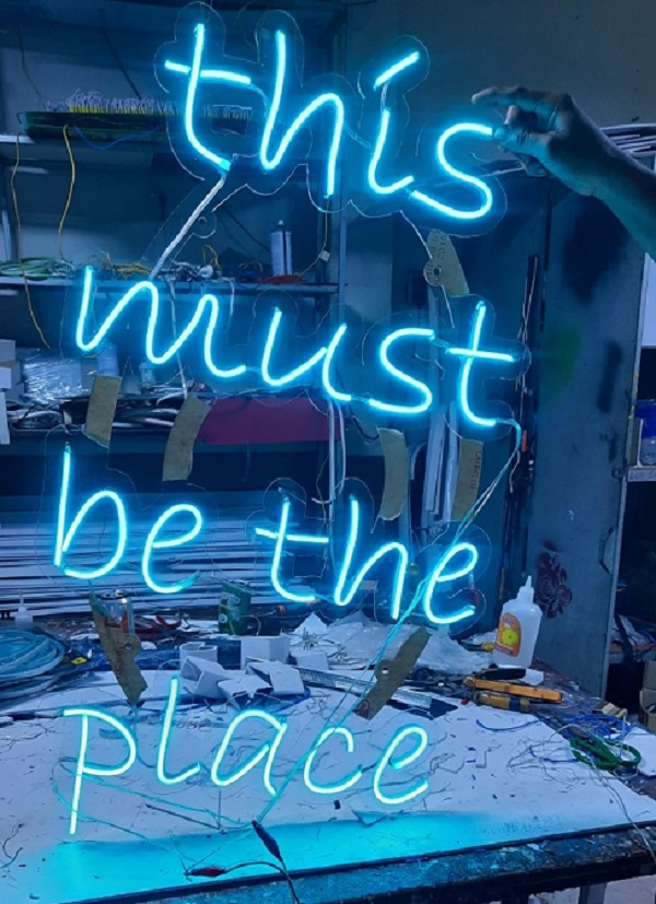 Mẫu Biển Quảng Cáo Đèn Neon Đẹp Năm 2025