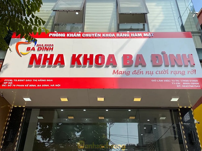 Mẫu Bảng Hiệu Phòng Khám Nha Khoa Đẹp Năm 2025