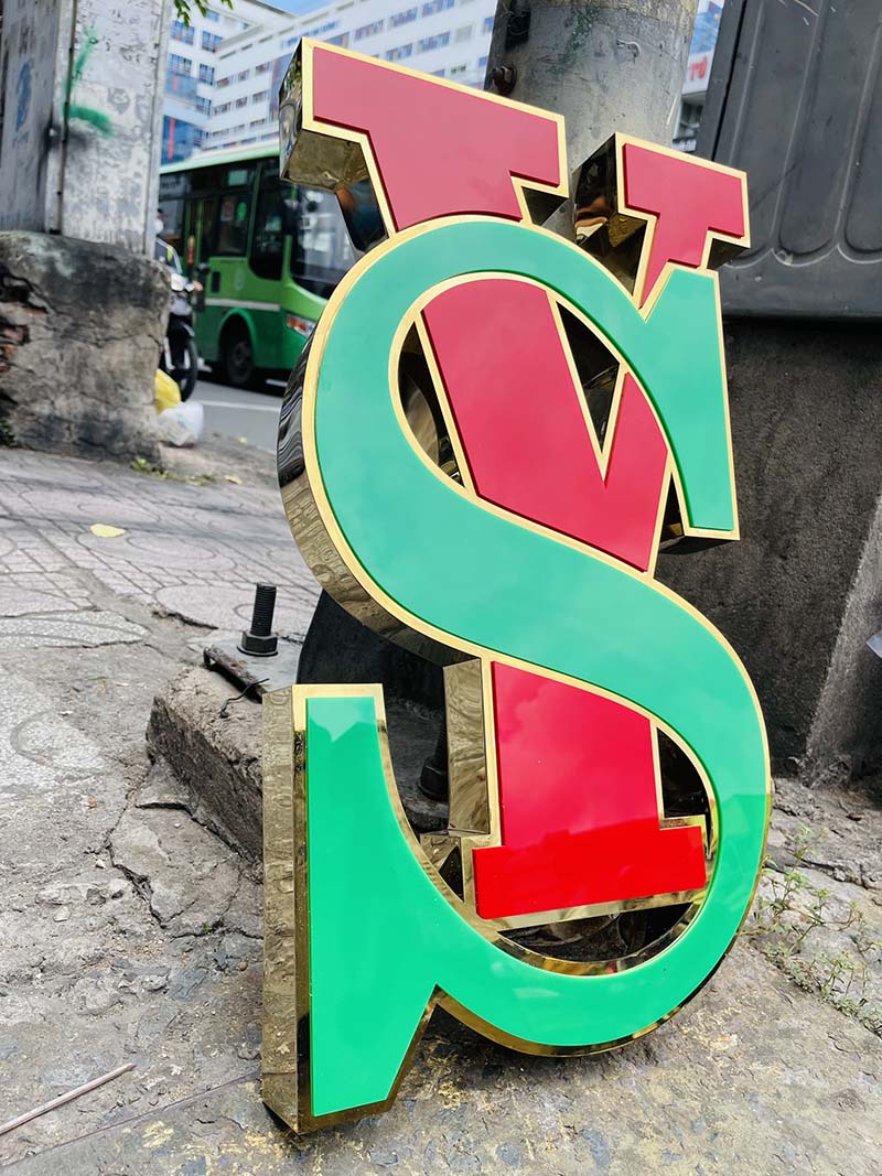 Chữ Inox Vàng Gương Đẹp