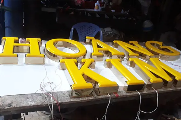 Thiết Kế Chữ Inox Vàng Gương Sang Trọng, Cao Cấp