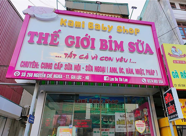 Mẫu Bảng Hiệu Cửa Hàng Sữa Đẹp Năm 2026