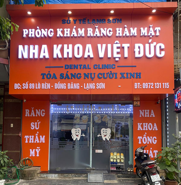 Mẫu Bảng Hiệu Phòng Khám Nha Khoa Đẹp Năm 2026 Hiện Đại