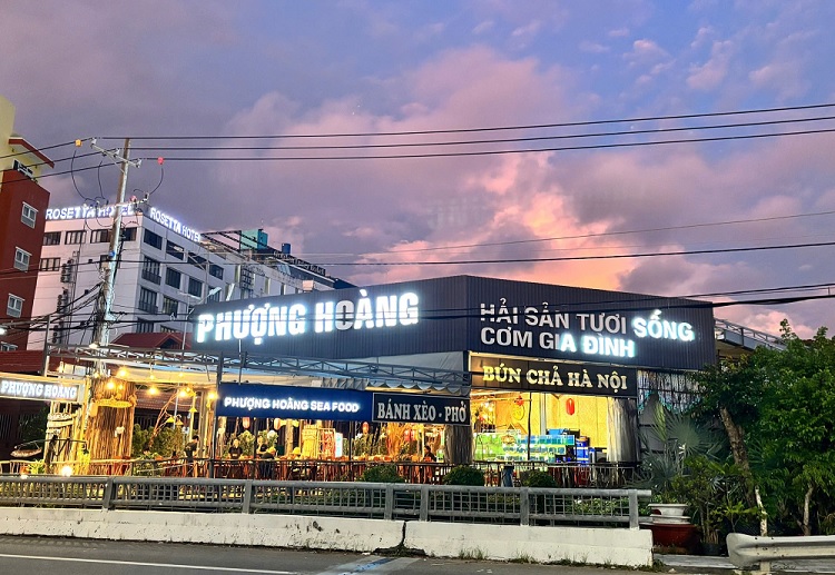 Mẫu Bảng Hiệu Nhà Hàng Đẹp Năm 2026 Sang Trọng