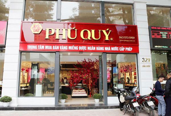 Mẫu Bảng Hiệu Tiệm Vàng Đẹp Năm 2026 Sang Trọng