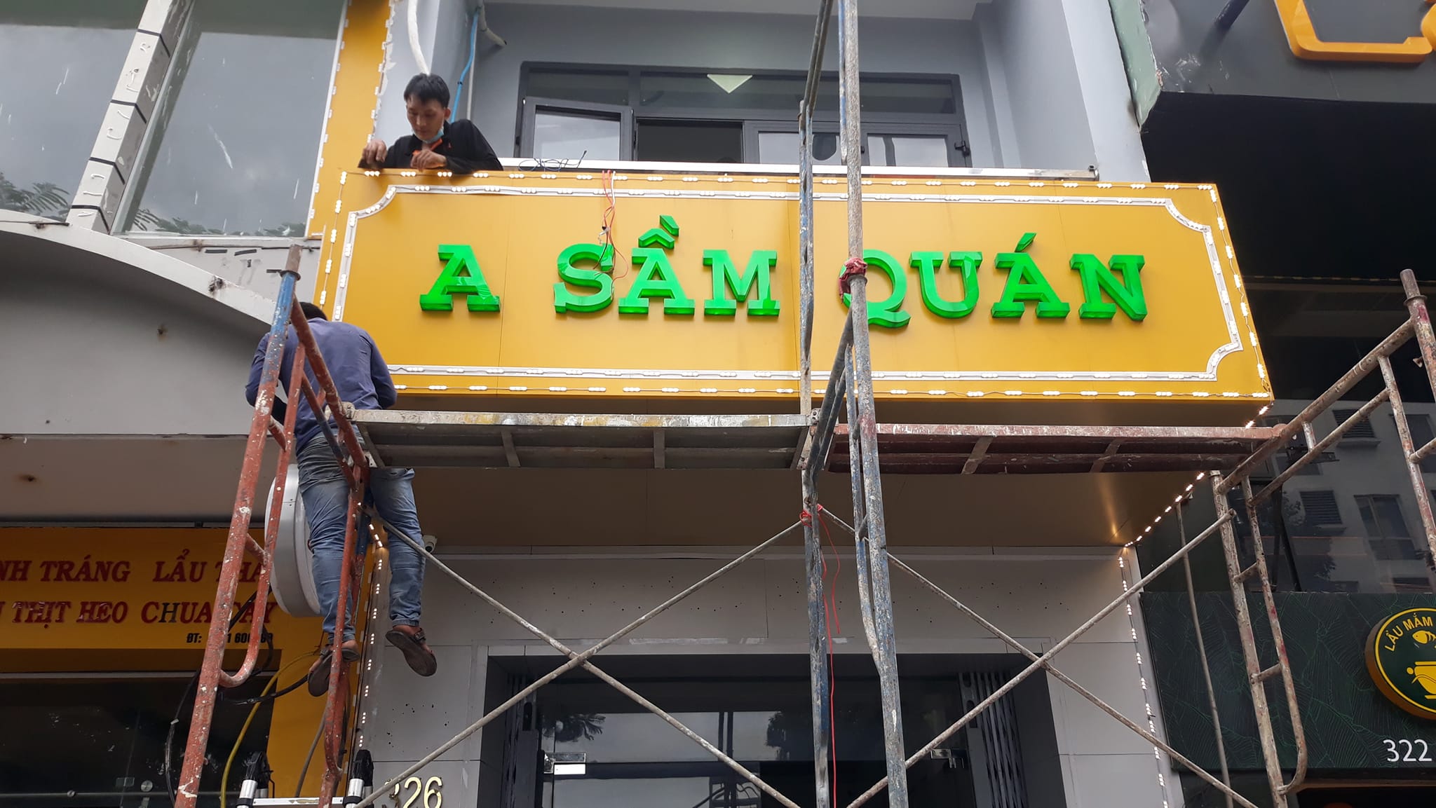 Thi Công Bảng Hiệu Quán Ăn Gia Đình Đẹp Thu Hút Khách