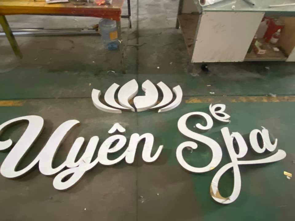 Biển Quảng Cáo Mica Đẹp Hiện Đại Nổi Bật