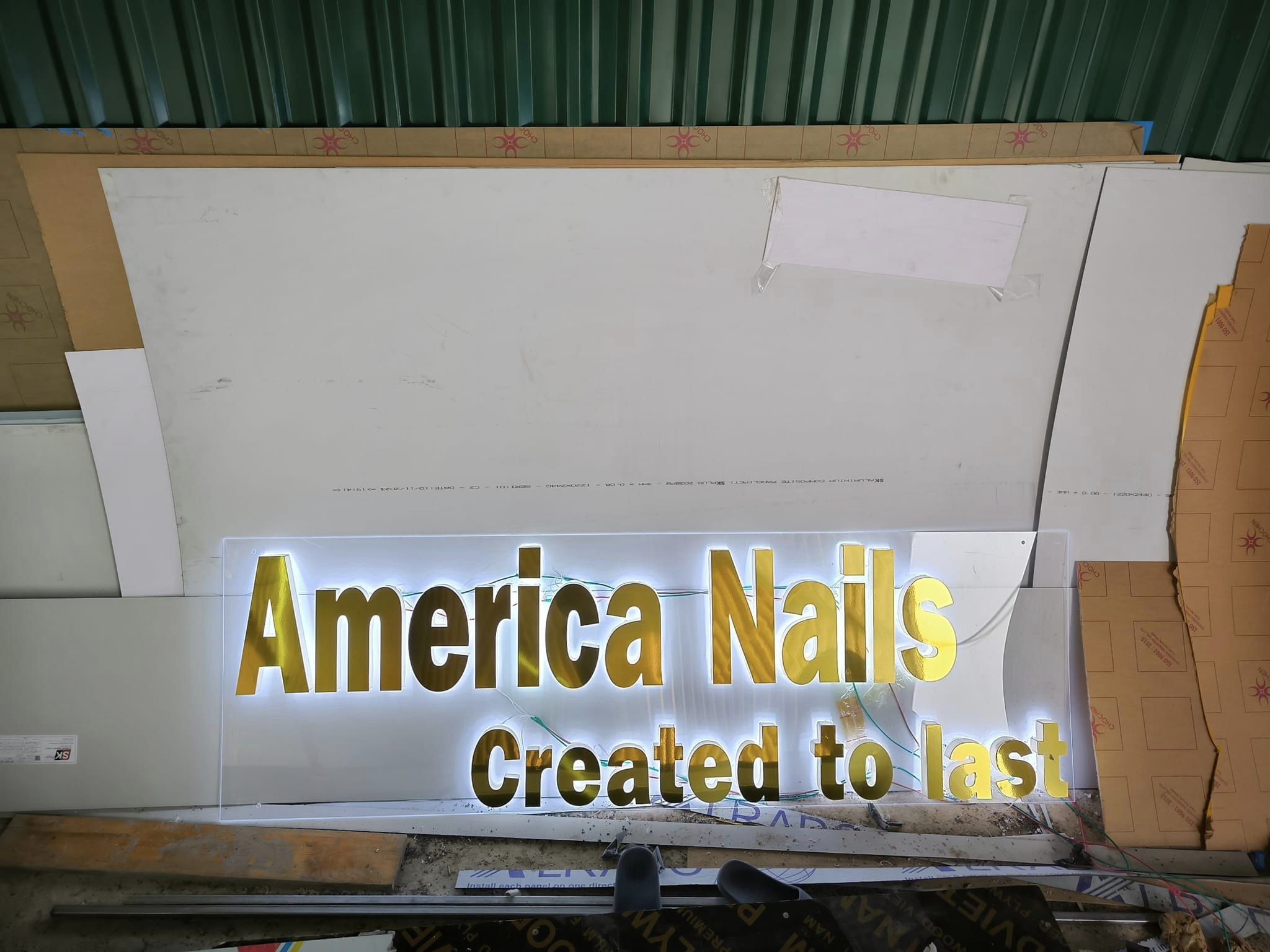 Thiết Kế Biển Quảng Cáo Mica Đẹp Hiện Đại