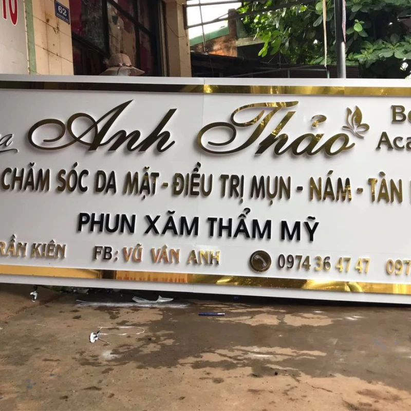 Mẫu Bảng Hiệu Chữ Inox Vàng Đẹp Năm 2026