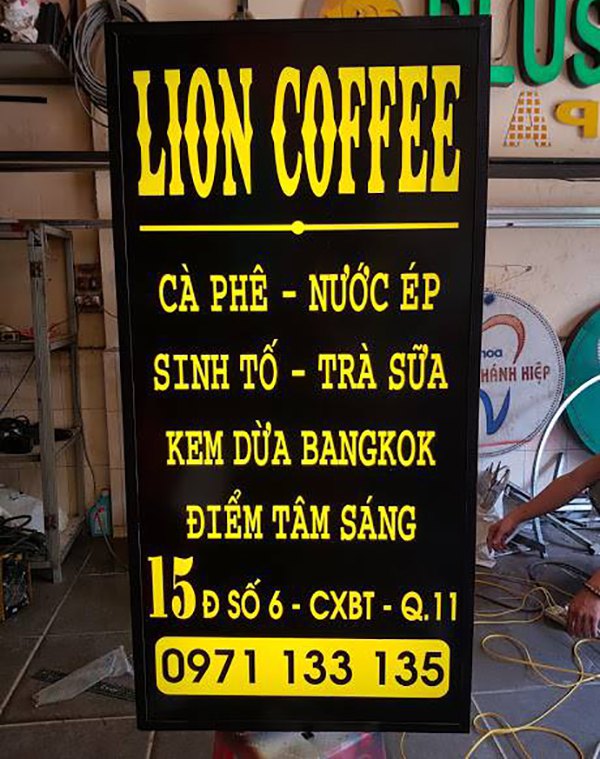 Mẫu Hộp Đèn Quảng Cáo Đẹp