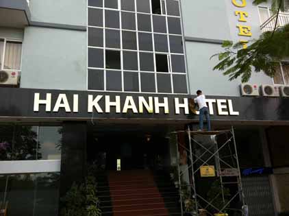 Mẫu Biển Hiệu Khách Sạn Đẹp Năm 2026