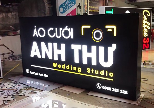 Mẫu Bảng Hiệu Hộp Đèn Mica Đẹp