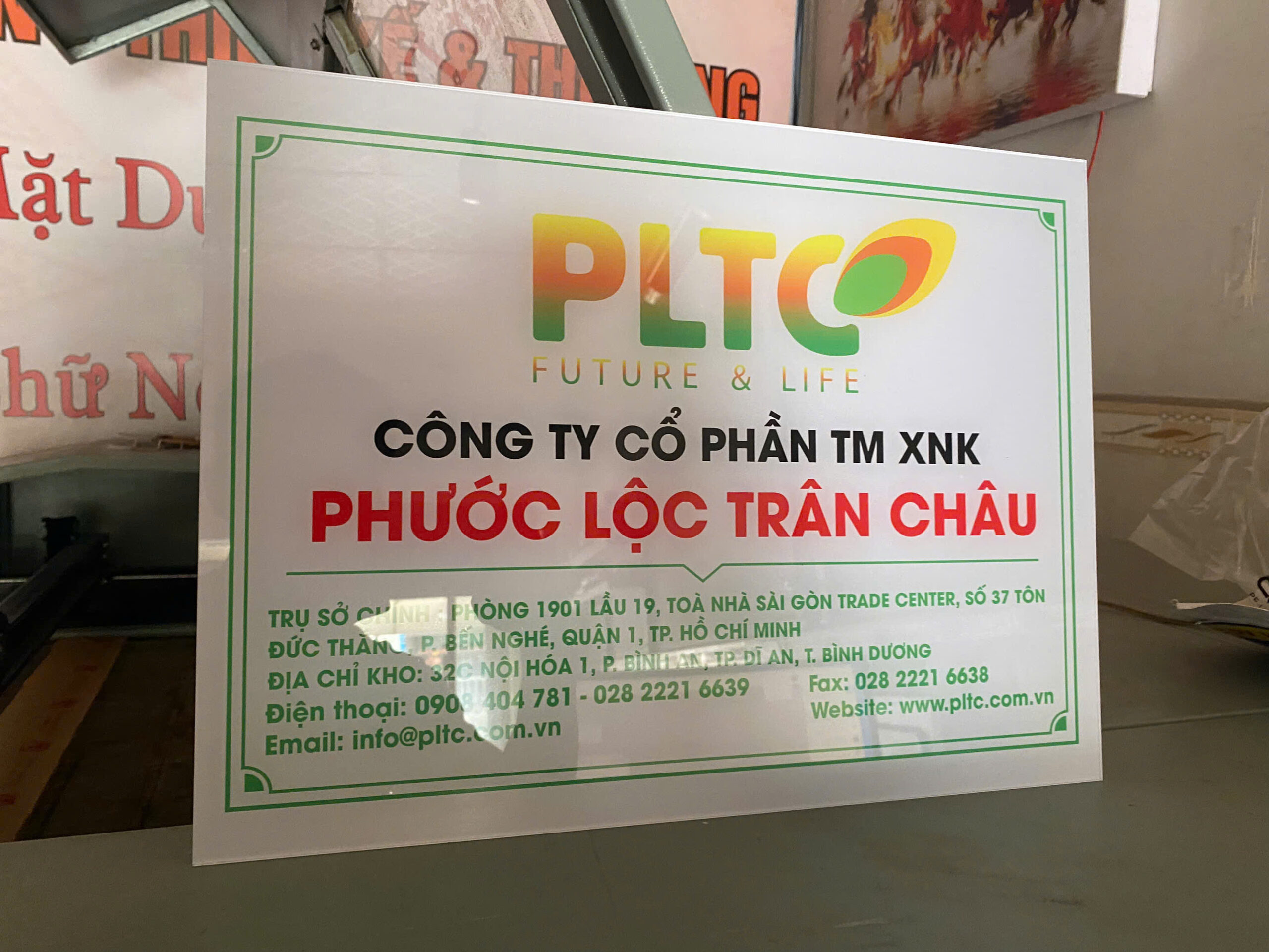 Mẫu Bảng Hiệu Công Ty Bằng Mica Đẹp