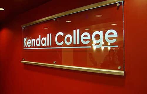 Mẫu Bảng Hiệu Công Ty Bằng Mica Đẹp