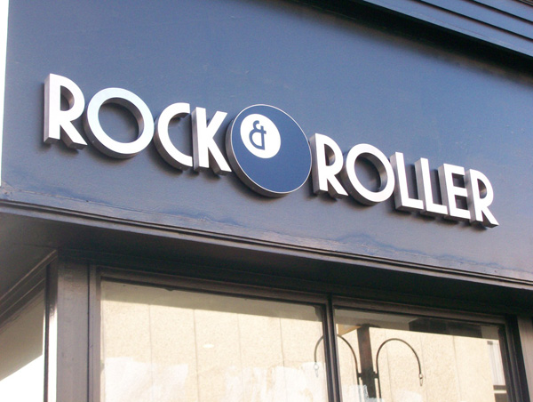 Dịch vụ thiết kế chữ nổi biển quảng cáo đẹp, chuyên nghiệp, ấn tượng, giúp nâng cao nhận diện thương hiệu và thu hút khách hàng hiệu quả.