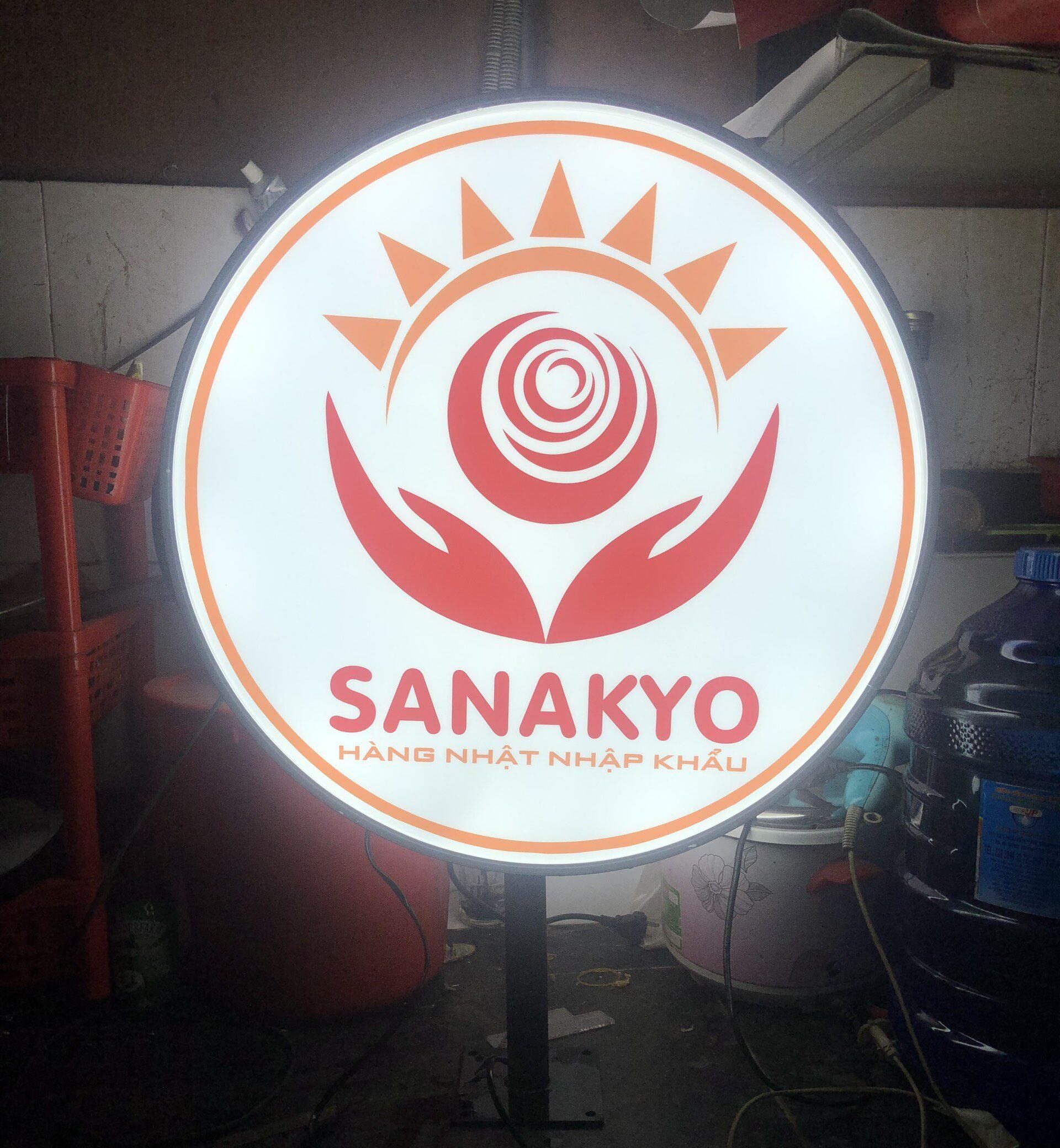 Thiết Kế Bảng Hiệu Mica Hút Nổi Đẹp