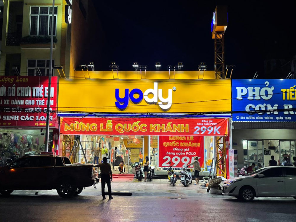 Mẫu Biển Quảng Cáo Shop Thời Trang Đẹp Năm 2026