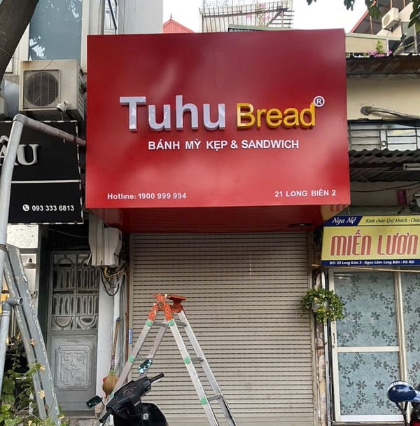 Thi Công Bảng Hiệu Bánh Mì