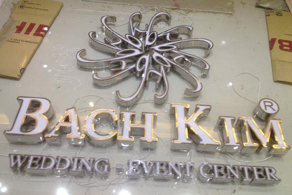 Thiết Kế Biển Quảng Cáo Chữ Inox