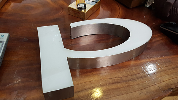 Mẫu Biển Quảng Cáo Chữ Inox Đẹp