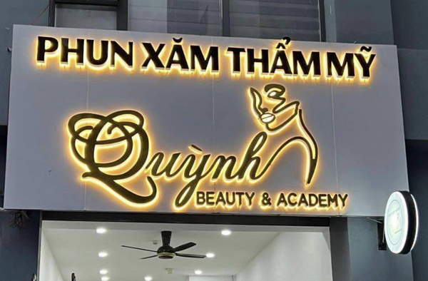Thi Công Bảng Hiệu Phun Xăm Thẩm Mỹ