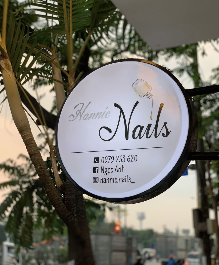 Mẫu Bảng Hiệu Phun Xăm Thẩm Mỹ Đẹp Năm 2026