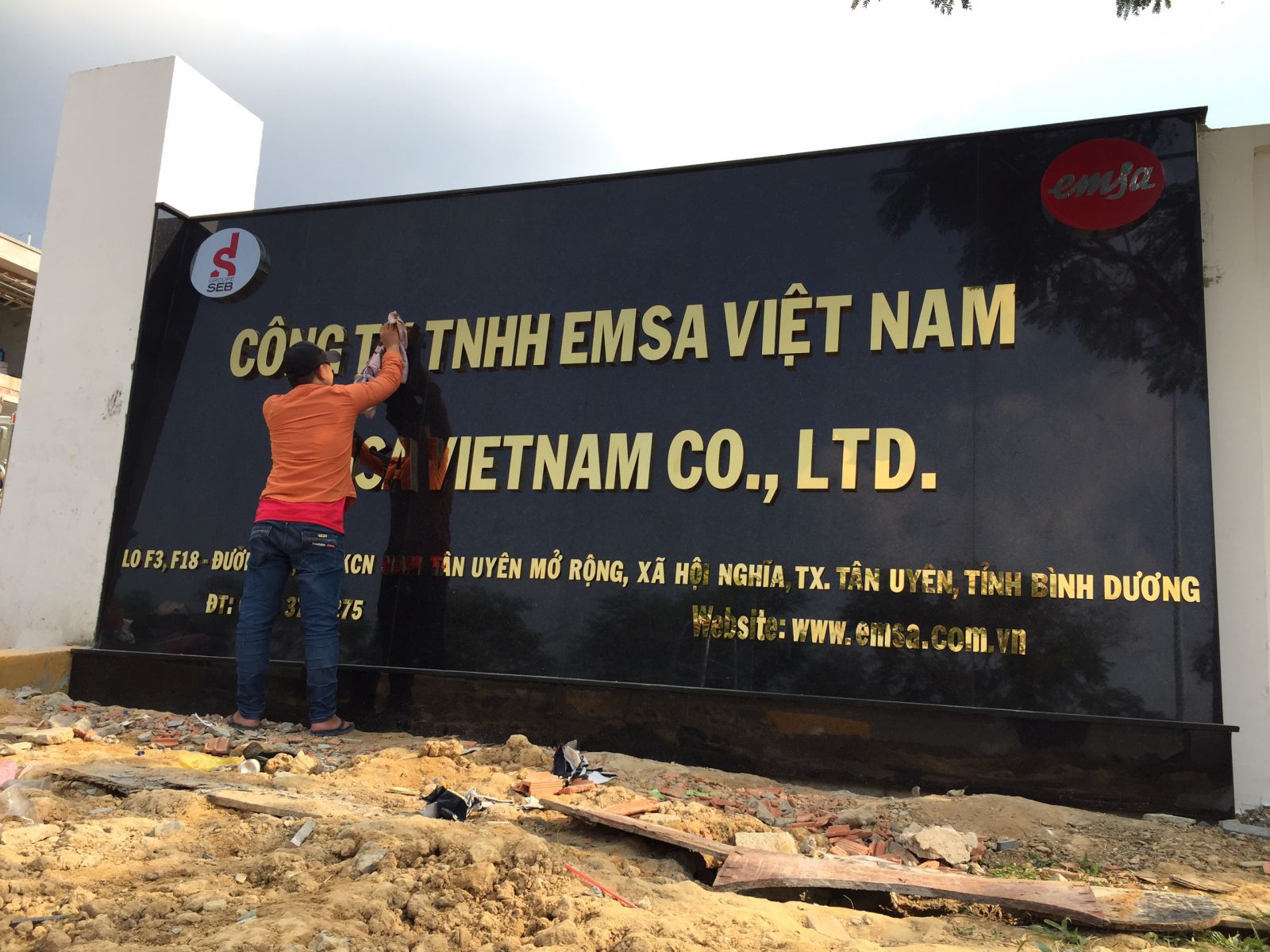 Mẫu Bảng Hiệu Doanh Nghiệp Đẹp