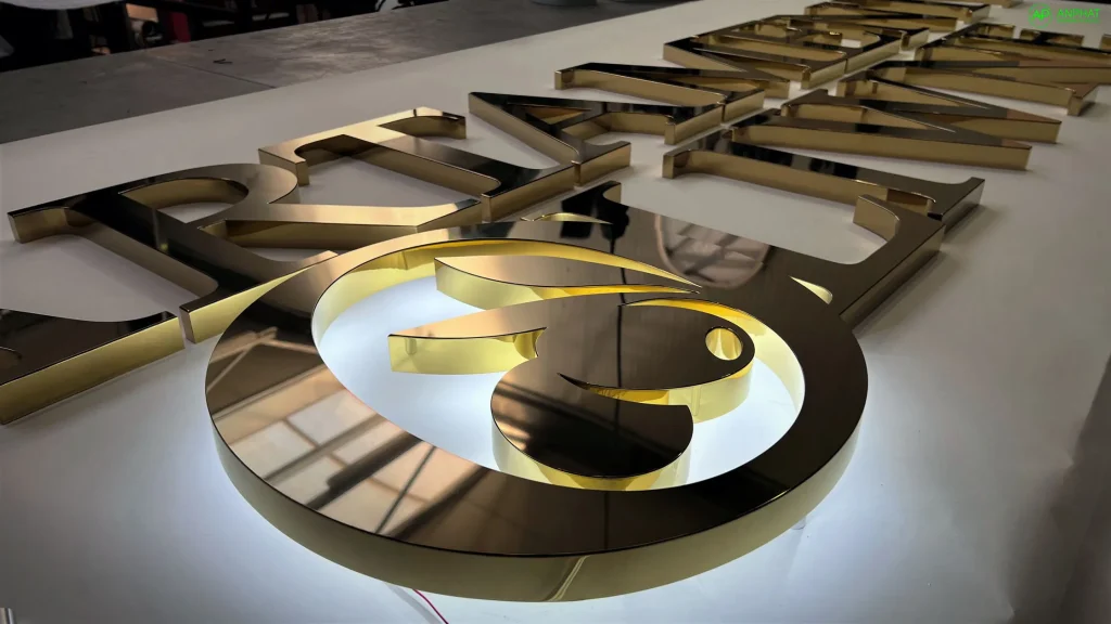 Thi Công Bảng Hiệu Chữ Nổi Đèn LED