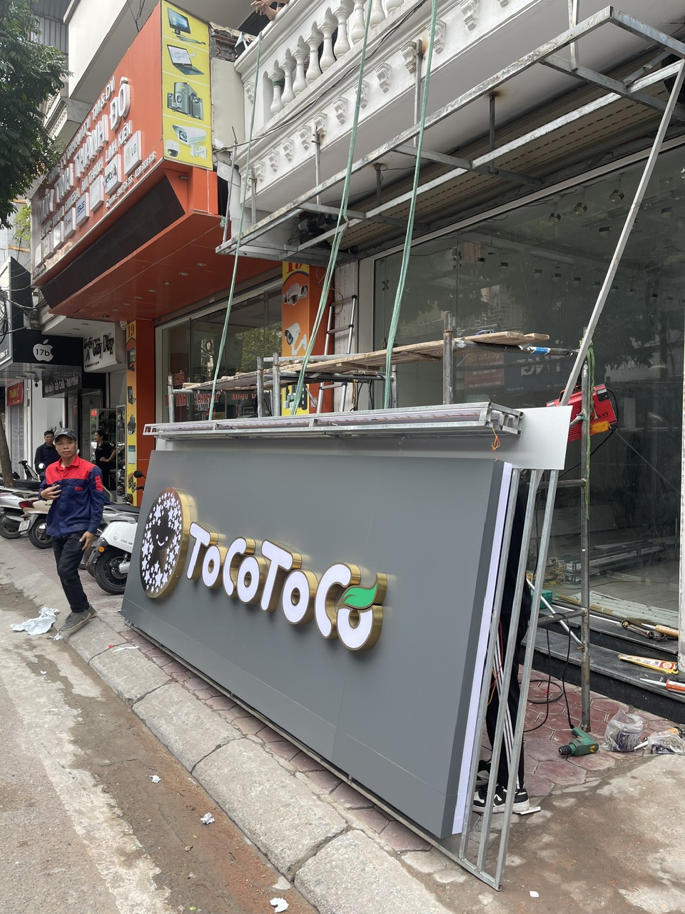 Thi Công Biển Quảng Cáo Di Động