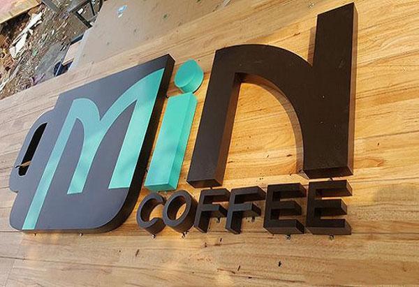 Mẫu Biển Quảng Cáo Gỗ Đẹp Năm 2026