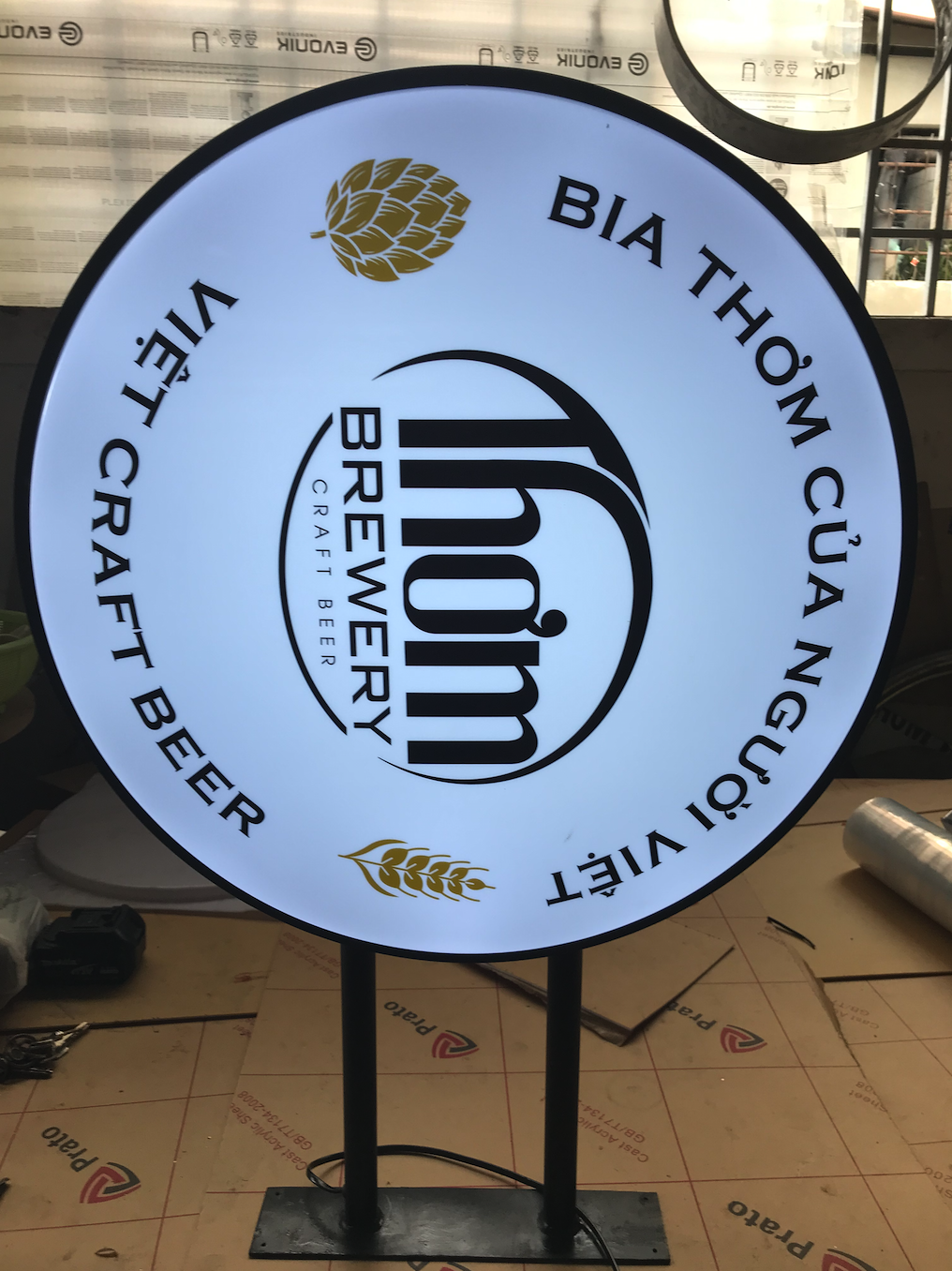 Hộp Đèn Hút Nổi Đẹp