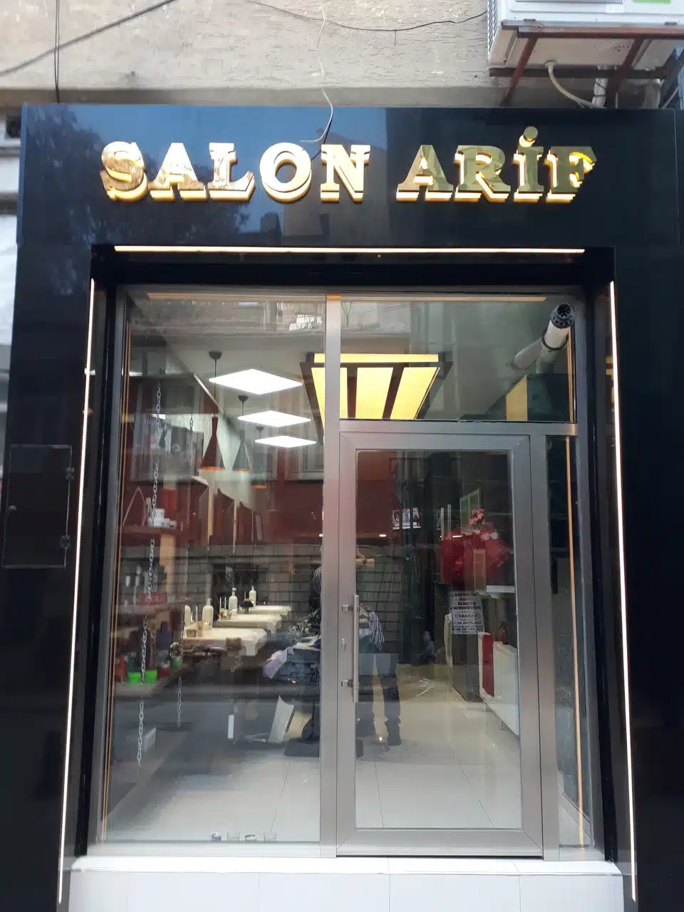 Mẫu Bảng Hiệu Salon Tóc Đẹp Năm 2026
