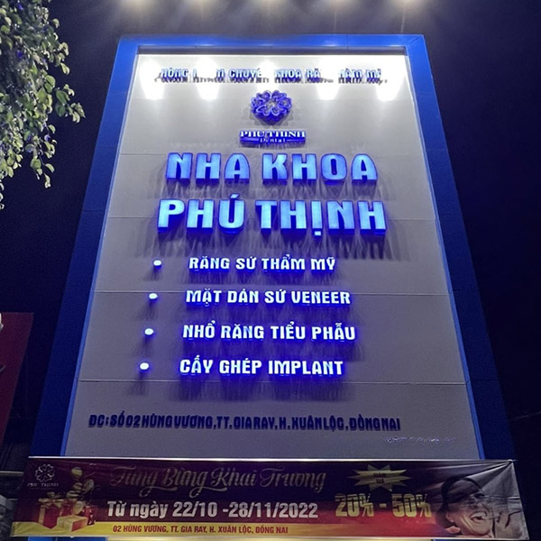 Mẫu Bảng Quảng Cáo Nha Khoa Đẹp Năm 2026