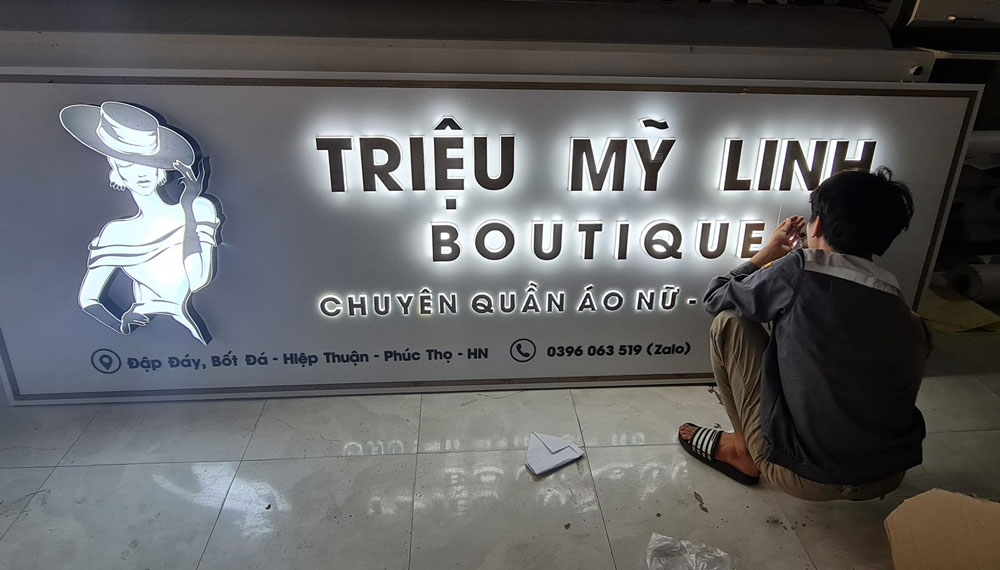 Mẫu Bảng Hiệu Shop Quần Áo Đẹp