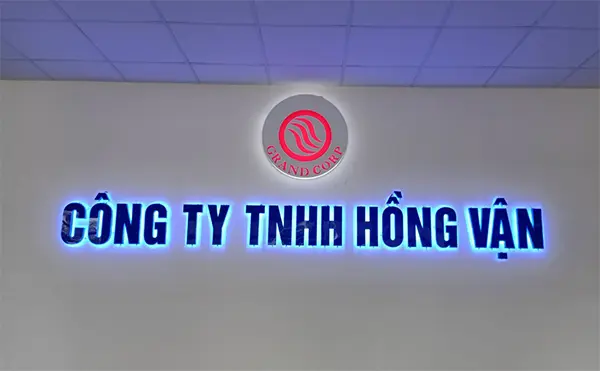 Thi Công Mẫu Biển Mica Chữ Nổi Đẹp