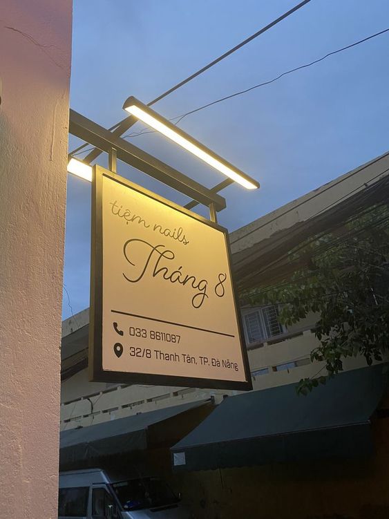 Thi Công Bảng Hiệu Hộp Đèn Spa Đẹp