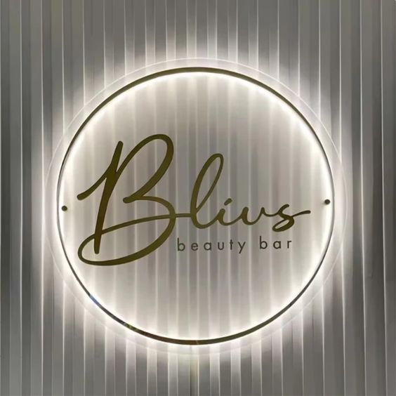 Mẫu Bảng Hiệu Hộp Đèn Spa Đẹp