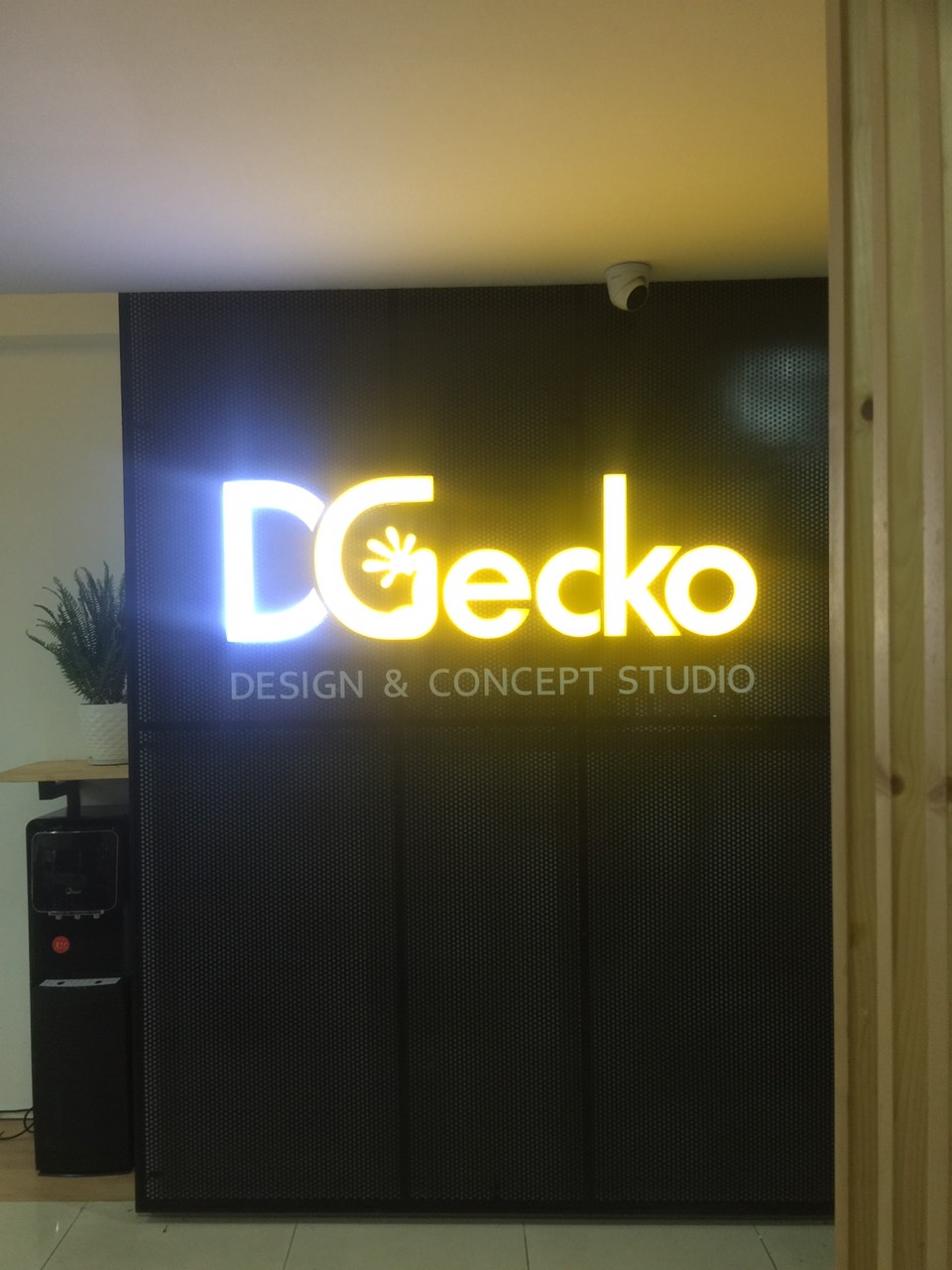 Chữ Nổi Mica Gắn Đèn LED Đẹp