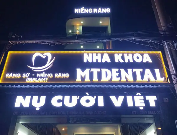 Mẫu Chữ Nổi Mica Gắn Đèn LED Đẹp