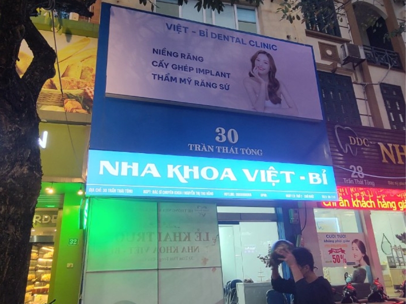 Thi Công Bảng Hiệu Nha Khoa Chuyên Nghiệp