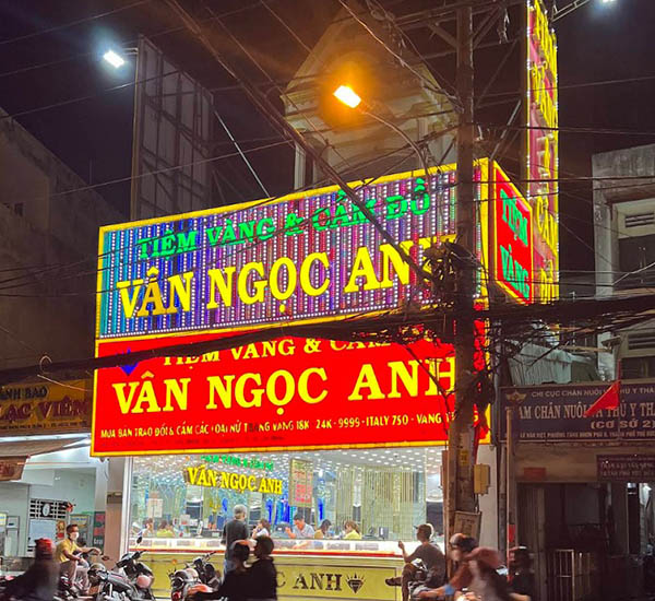 Mẫu Bảng Hiệu Tiệm Vàng Đẹp Năm 2026
