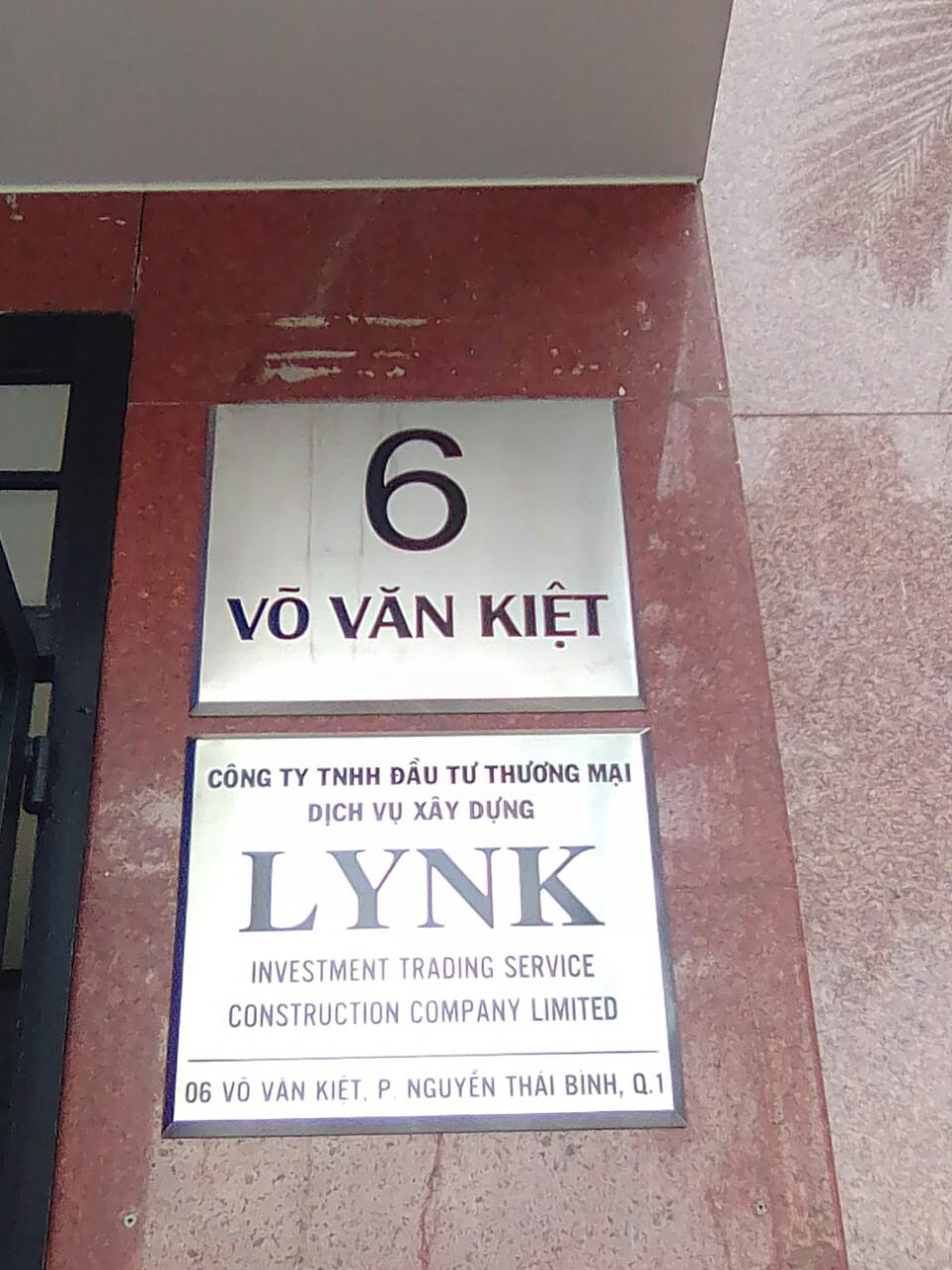 Thi Công Bảng Inox Ăn Mòn Đẹp
