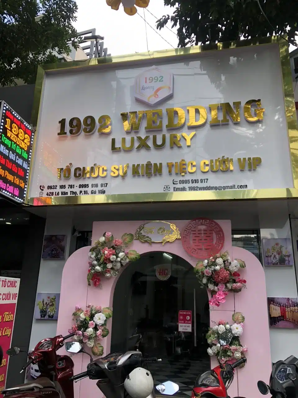 Thiết Kế Biển Hiệu Áo Cưới Đẹp