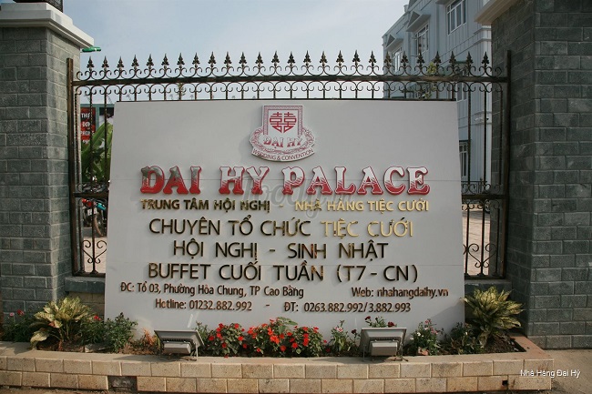 Thi Công Bảng Hiệu Nhà Hàng Đẹp